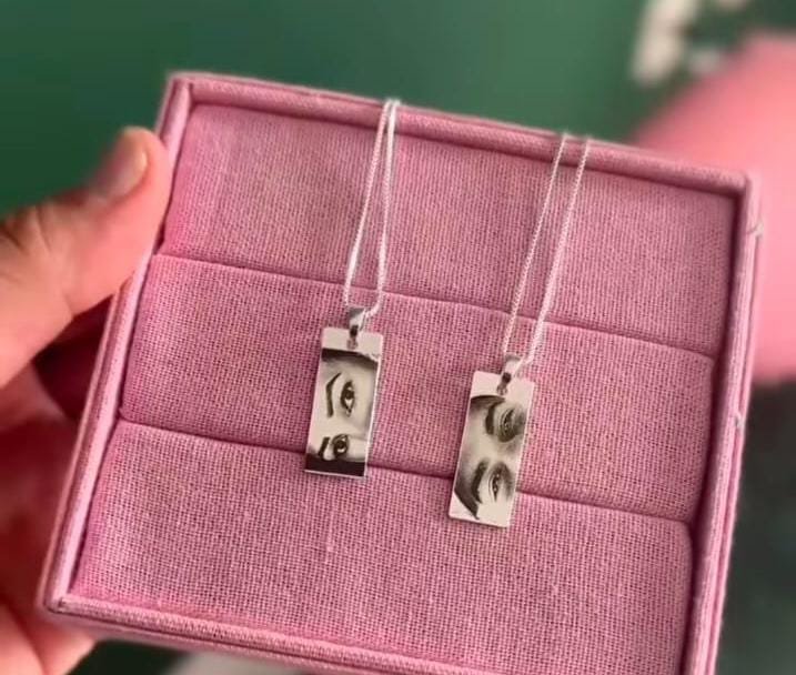 Customized Eye Locket – Personalized Jewelry Ready in 3 Days